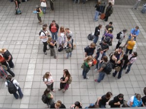 Regelmäßiges Einkommen und Berufserfahrungen